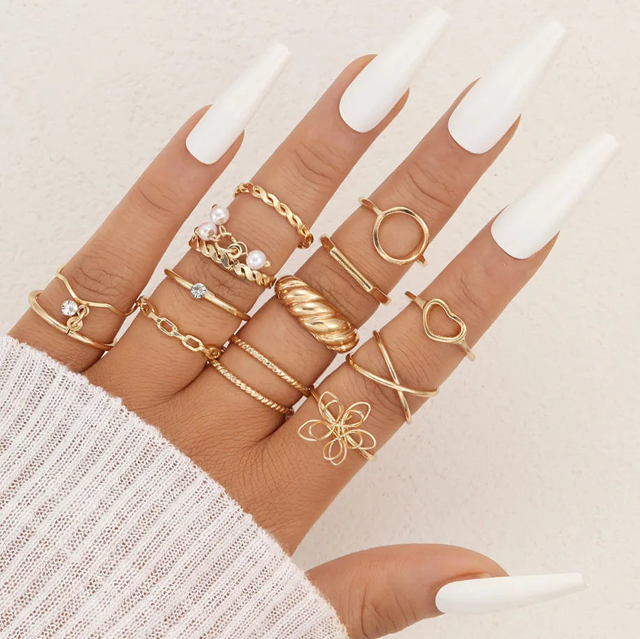 Vintage Irreguläres Ring-Set für Frauen Böhmische Goldfarbe Schmetterling Schlange Herz Geometrische Ringe Retro Boho Mode Schmuck Geschenk