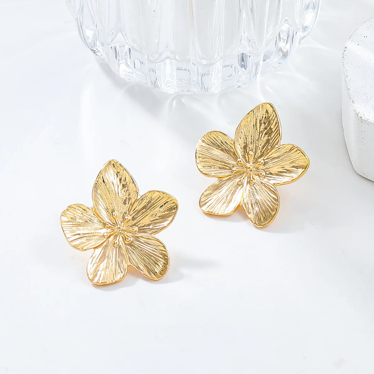 2er-Set Damen Mode Trendige Edelstahl Blumenohrringe Outdoor Reise Karneval Party Festival Ankleiden Geschenke