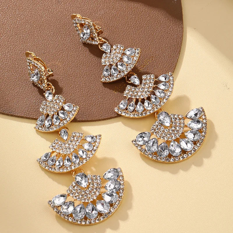 Vintage Ohrringe mit weißen Kristallen für Frauen, große, lange, geometrische Hängeohrringe, Statement-Schmuck