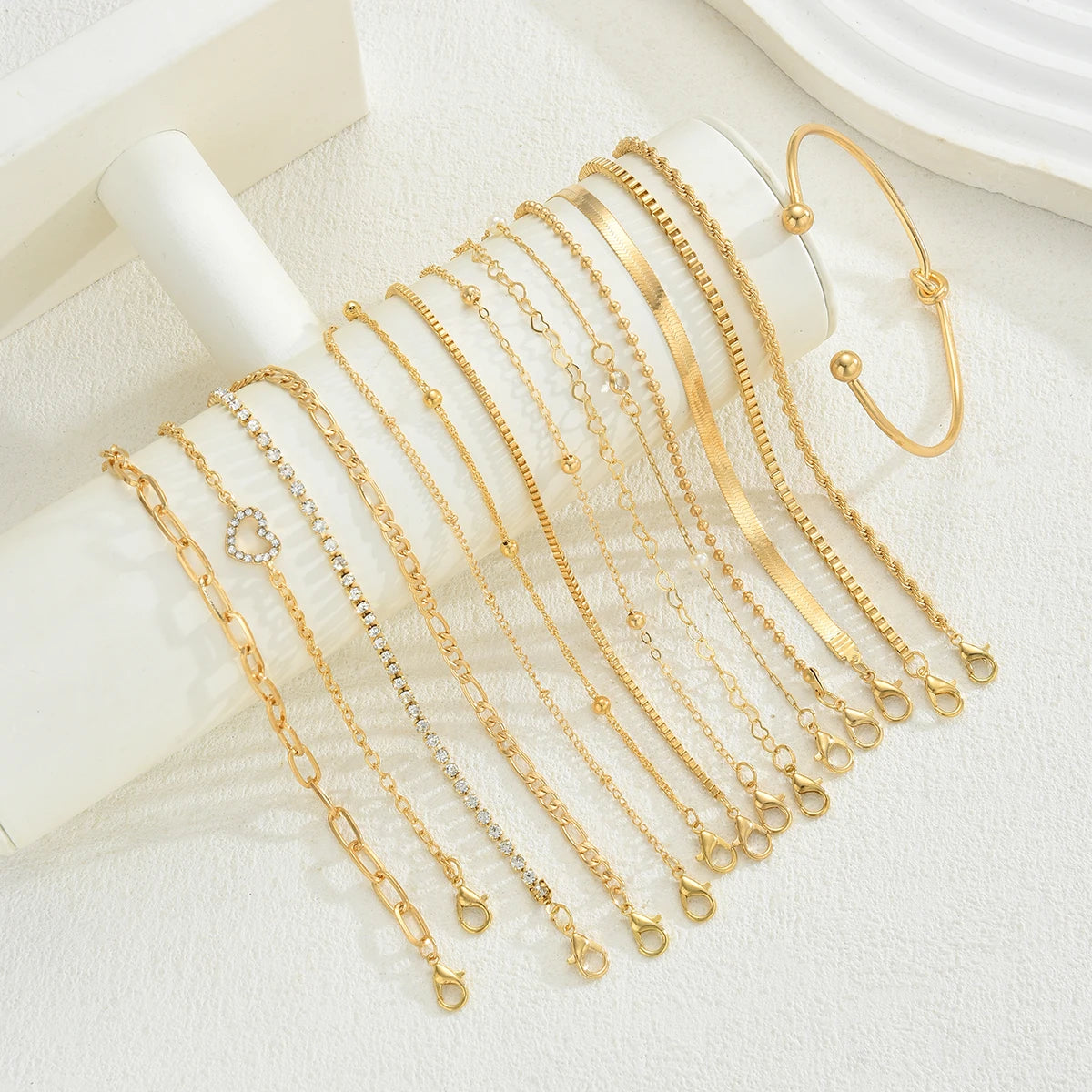 Mode Elegante Herz Zirkon Charm Armband Sets für Frauen Vintage Minimalistische Multi-Element Twist-Kette Metallarmbänder Schmuck