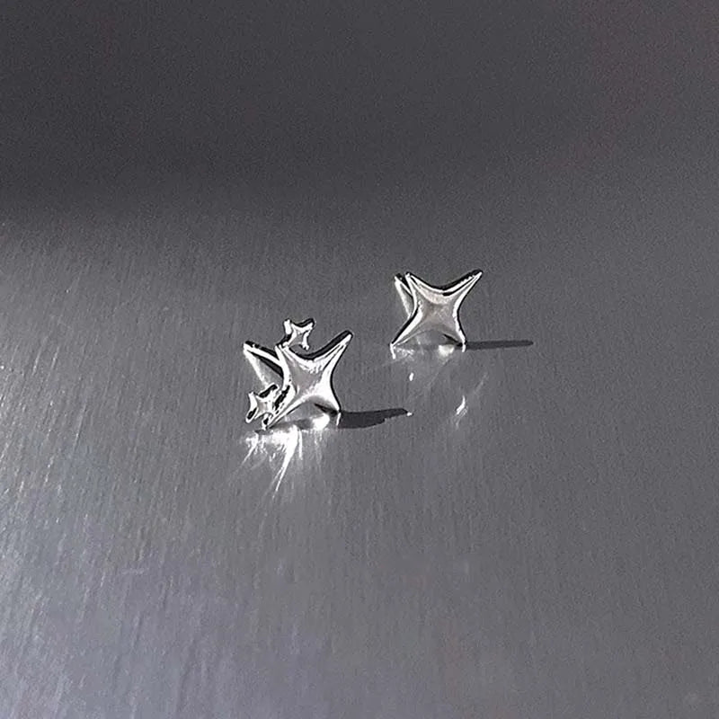 Y2K-Stil hohle fünfeckige Ohrstecker für Frauen Personalisierter Stern-Asterismus runder Ohrring Schnalle Metall-Accessoires Modeschmuck