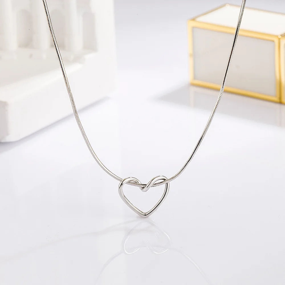 Collares con cadena de serpiente y corazón de línea de plata de ley 925 para mujer, joyería de lujo vintage al por mayor, Argent 925
