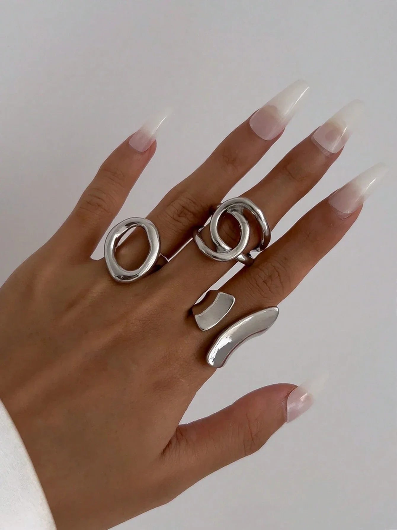 3-teiliges Retro Punk Übertriebenes Asymmetrisches Ring-Set für Frauen, modisch, minimalistisch, geometrisch, hohl, rund, einzigartiges Design, Ringschmuck