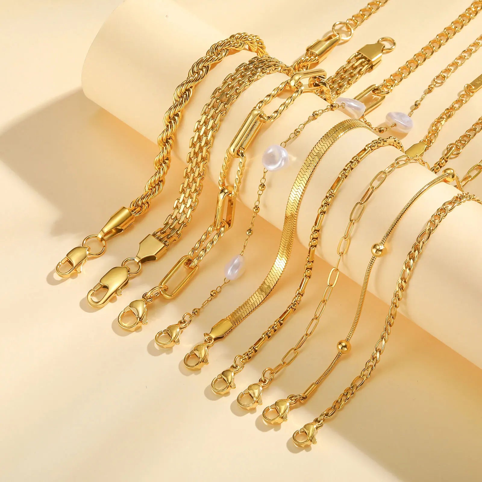 Wasserdichte Edelstahl-Kettenarmbänder für Damen, vergoldete, stapelbare Gliederarmbänder als Geschenke