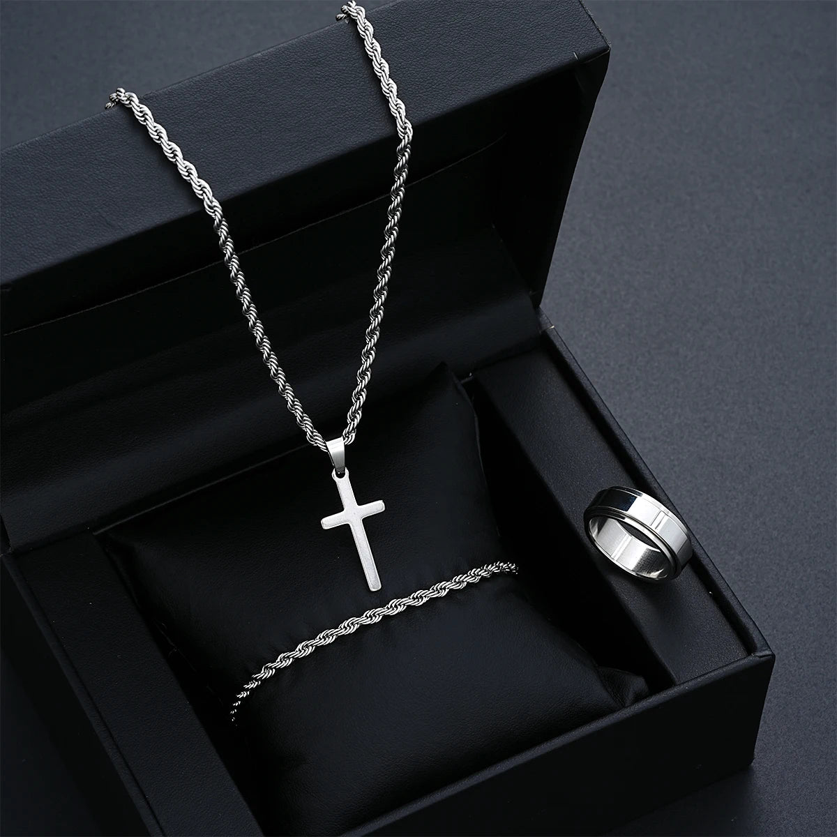 Edelstahl Schmuckset für Herren Damen, Mode Silber Farbe Kreuz Anhänger, gedrehte Seilkette, Armbänder, Ring, Geschenke