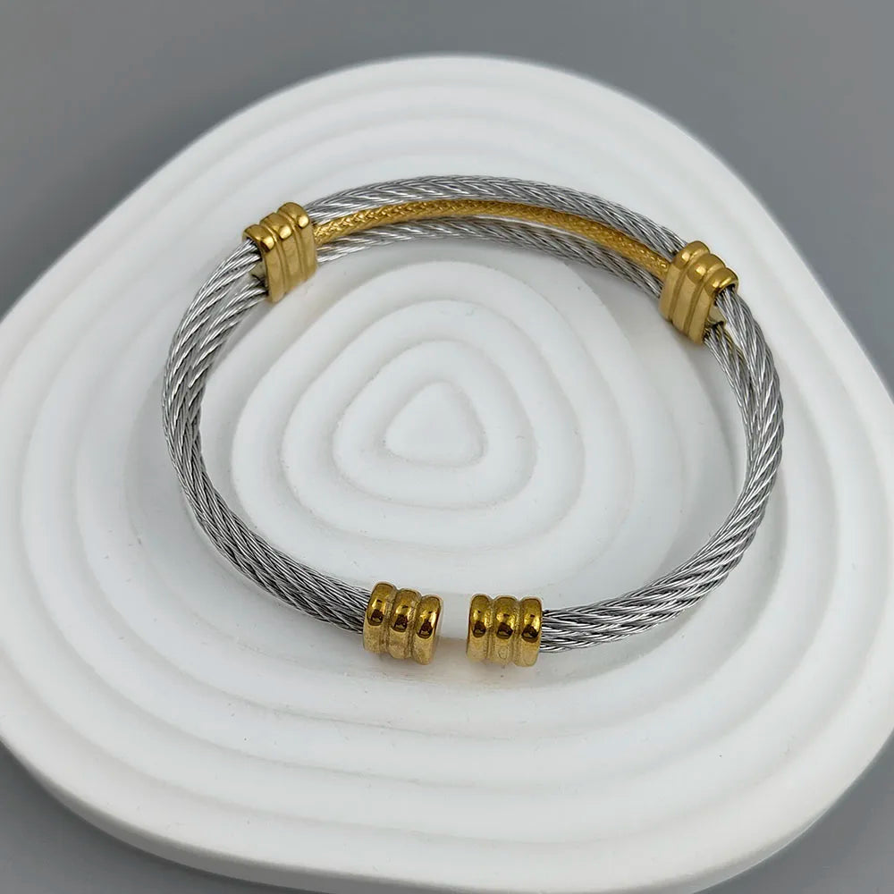 Neues dreilagiges Stahlseil-Armband aus vergoldetem Edelstahl 18K, hochwertiges wasserdichtes Partnerarmband, Ehefrau-Geschenk