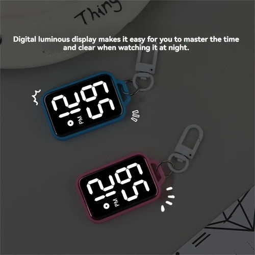1 Stück LED-Schlüsselanhänger Taschenuhr Digitalanzeige Elektronische Uhr Studenten Rucksäcke Schlüssel Anhänger Cartoon Kleine Hängeuhr Geschenk