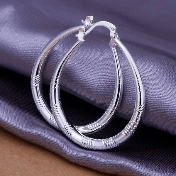 Venta al por mayor de moda hermosa 925 plata esterlina pendiente para mujer clásico encanto joyería linda dama fiesta de boda
