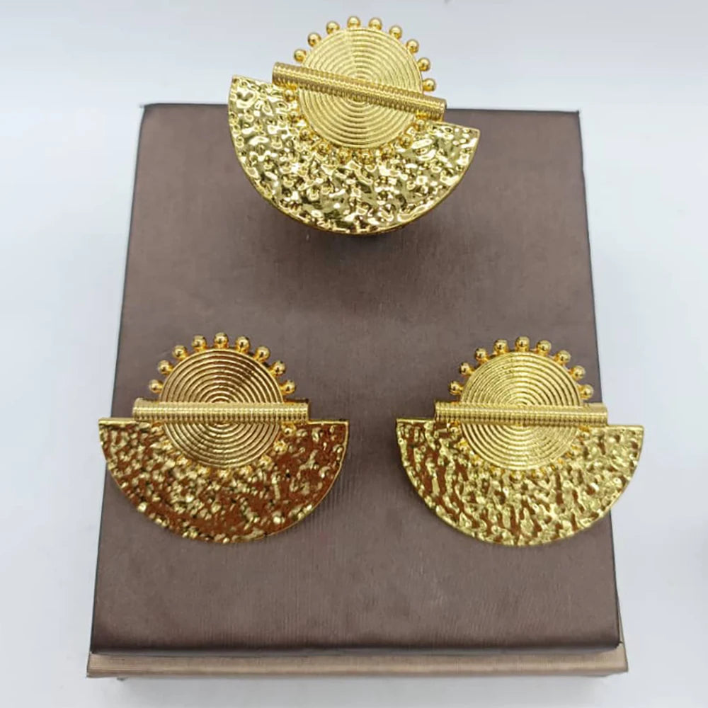 Afrikanischer Goldschmuck-Set für Frauen, Statement-Design, Clip-Ohrringe und Fingerring, 2-teiliges Set für Hochzeiten, Brautschmuck