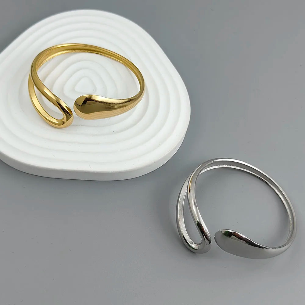 Neues Wassertropfen-Armband aus hohlem Edelstahl, 18K vergoldet, hochwertiger wasserdichter Silberschmuck, Geschenk für Paare