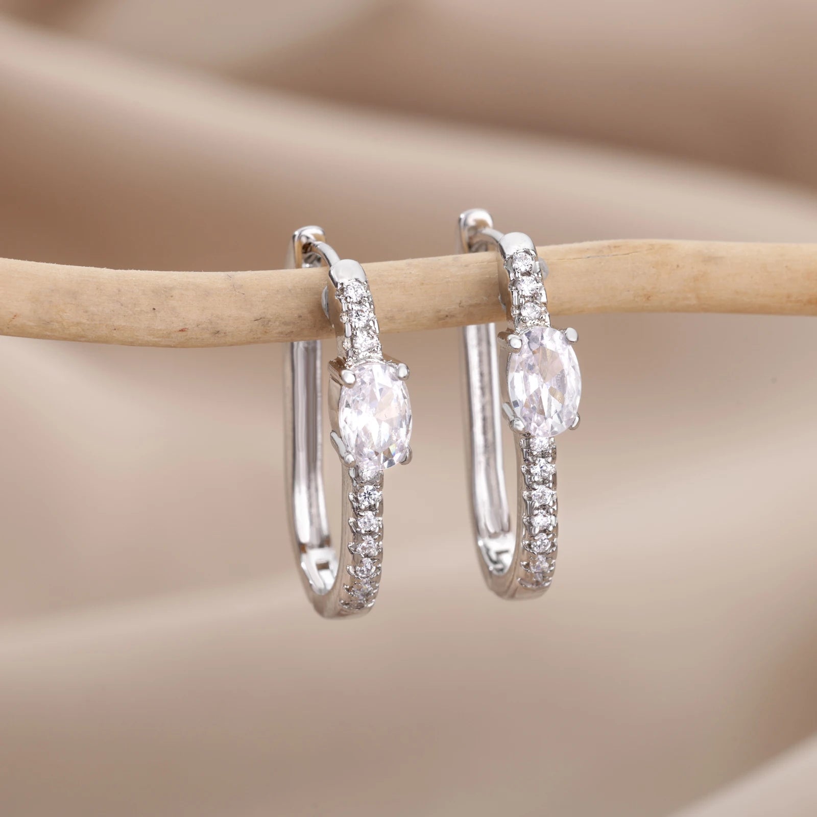 Minimalistische Zirkon-Rundohrringe für Frauen Edelstahl Unregelmäßige Ohrringe Mode Party Hochzeit Schmuck Geschenk Bijoux Femme 2022