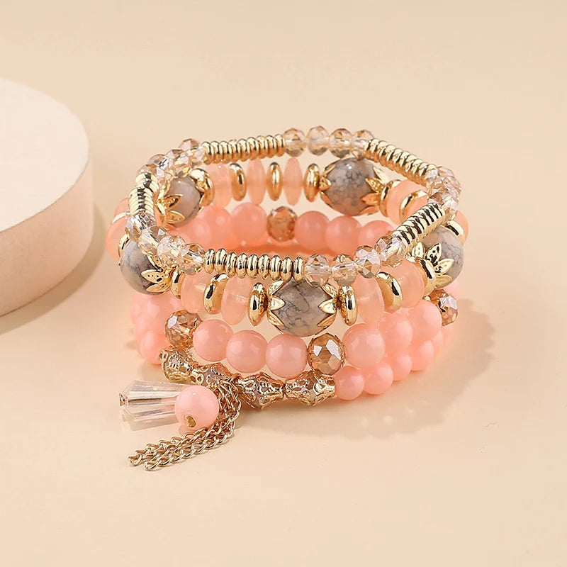 4 Stück neue Quasten-Charm-Perlen-Armband-Set für Frauen Bunt Glasperlenkette Armreif Weiblicher böhmischer Schmuck
