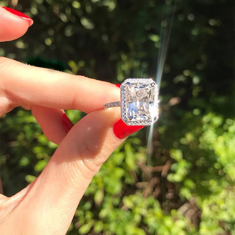 925er Sterling Silber Wunderschöner Braut-Ehering für Frauen Großer Stein Kristall Quadrat AAA Zirkonia Elegante Statement-Schmuck