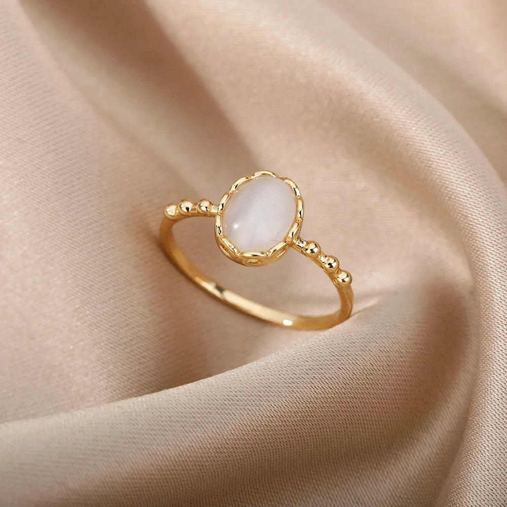 Modische weiße Opalringe für Frauen, goldfarbener Edelstahl-Opalring, Hochzeits-Verlobungsschmuck, Geburtstagsgeschenk 2024
