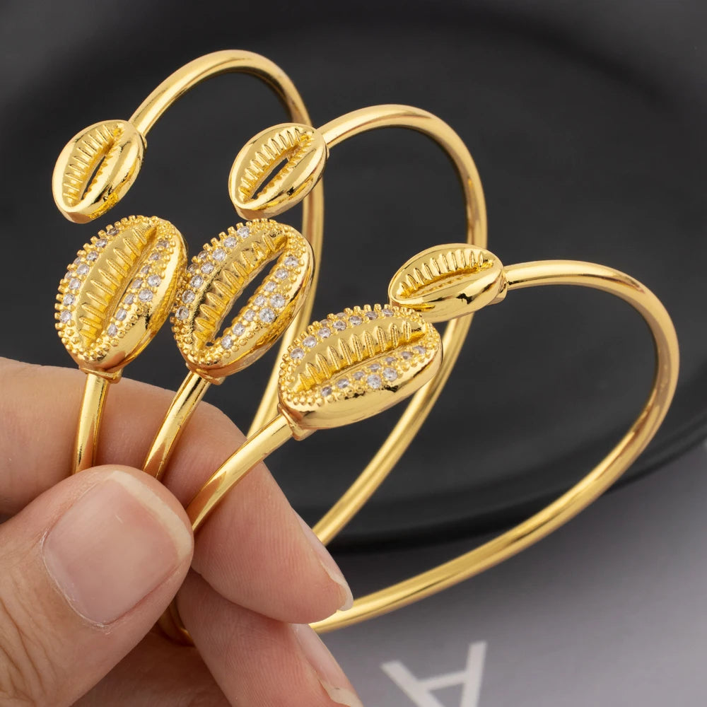 Armbänder Muschelringe Farbechte, fleckenfreie Schmuckstücke 18K Gold Farbe Afrika-Karte Schmuck Accessoires Jubiläumsgeschenke