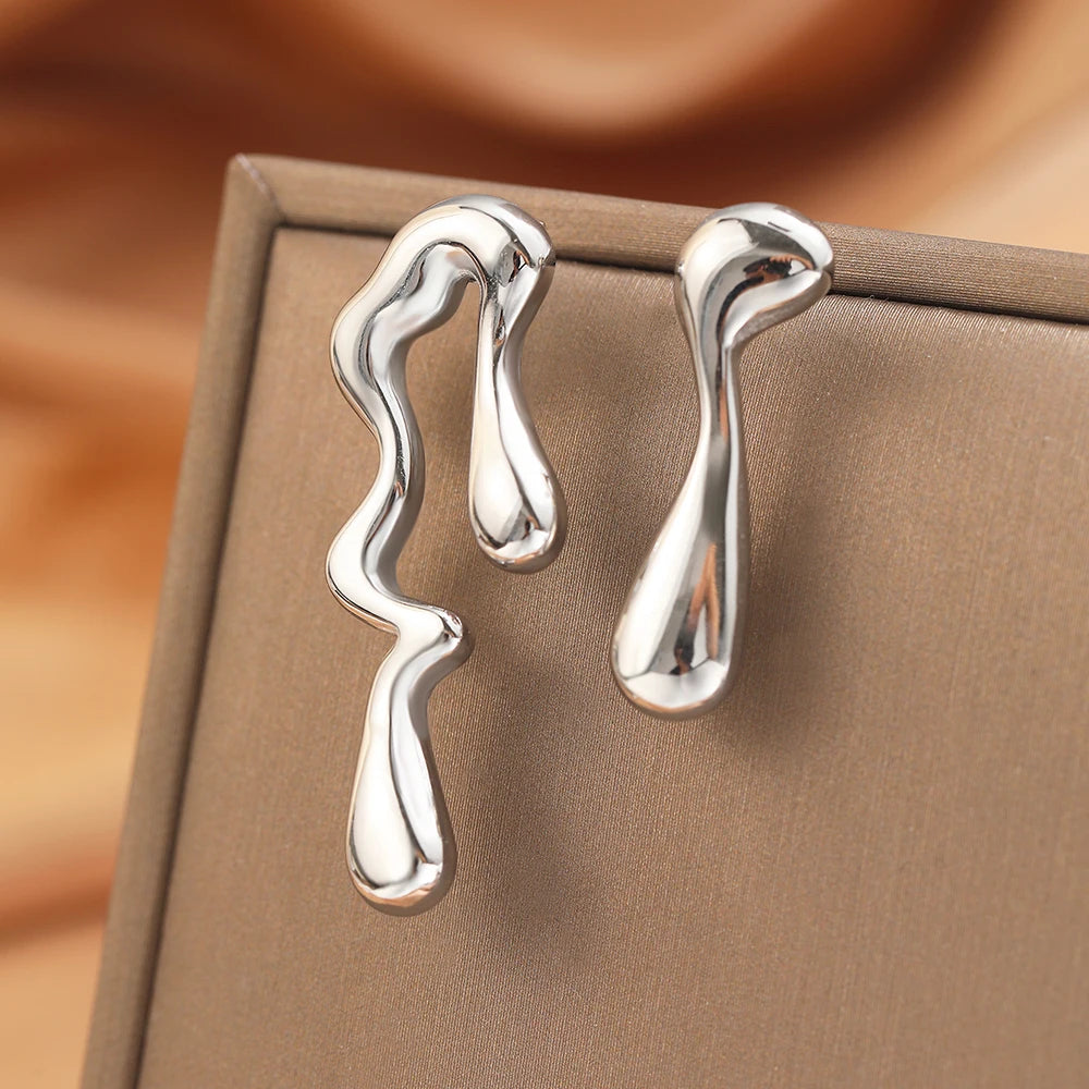 Edelstahl-Ohrringe, minimalistisches Design, unregelmäßige, asymmetrische geometrische gebogene Ohrringe für Damen, Schmuck für Pendler