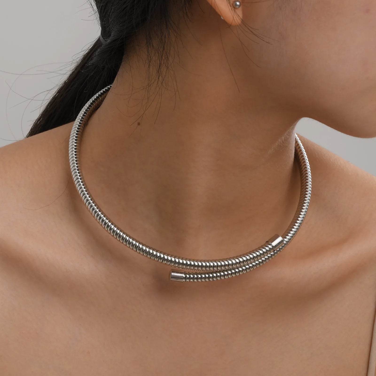 Women Torques Necklace, Adjustable Open Choker Snake Collar Stretch Statement Jewelry