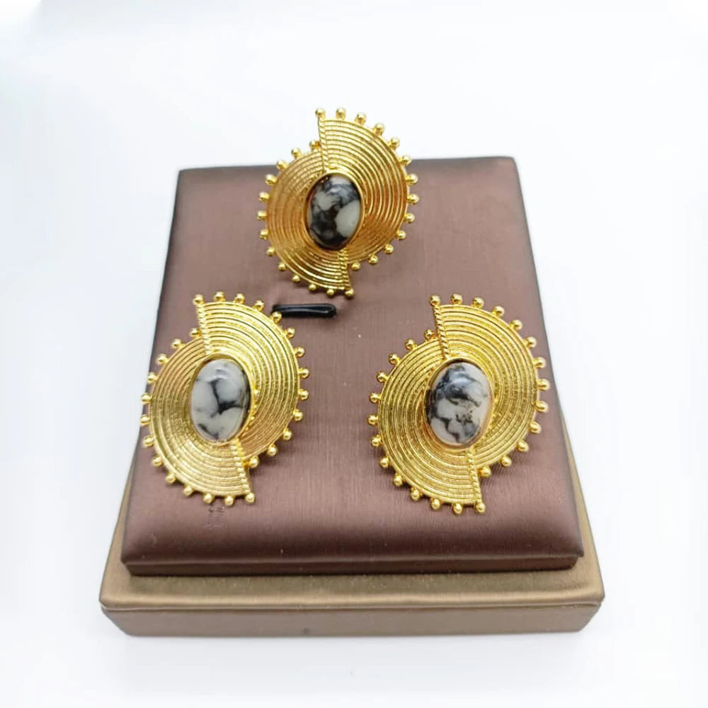 Afrikanisches Schmuckset für Damen Spiralform Neue Mode Lila Stein Ohrringe Fingerring Dubai Indischer Luxus Goldschmuck