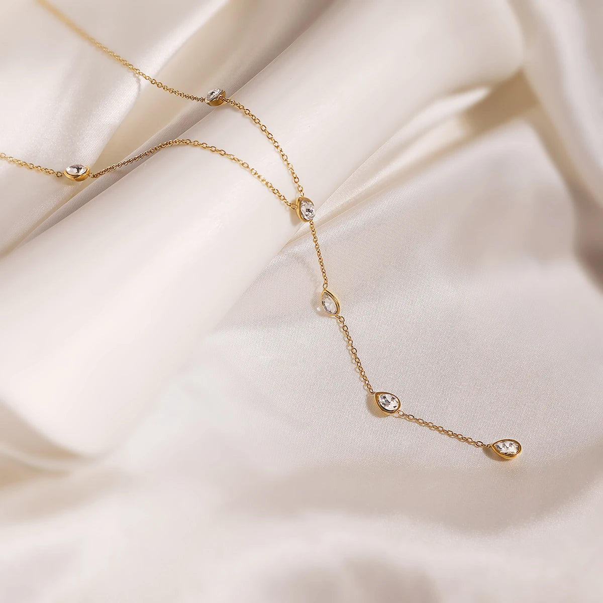 NEWBUY Fashion Gold Color Stainless Steel Choker Necklaces For Women Delicate White/Green/Red CZ Zircon Inlay Jewelry