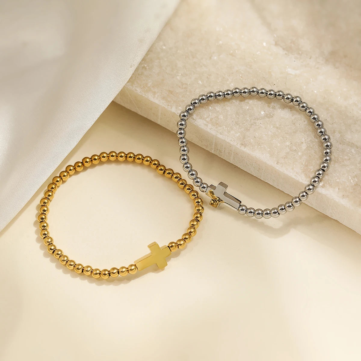 NEWBUY Hochwertiger, nicht verblassender Edelstahlschmuck Silber/Gold Farbe Perlen Kreuz Charm Armbänder für Frauen und Männer