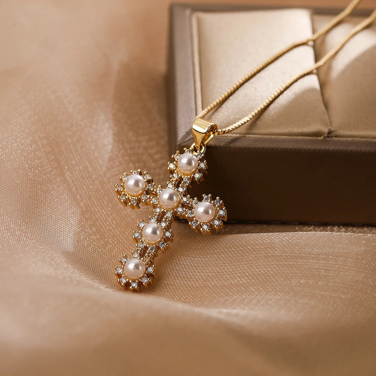 NEWBUY Classic Design Cross Pendant Gold Color 316L Stainless Steel Chain Necklace For Women Luxury Pearl Jewelry