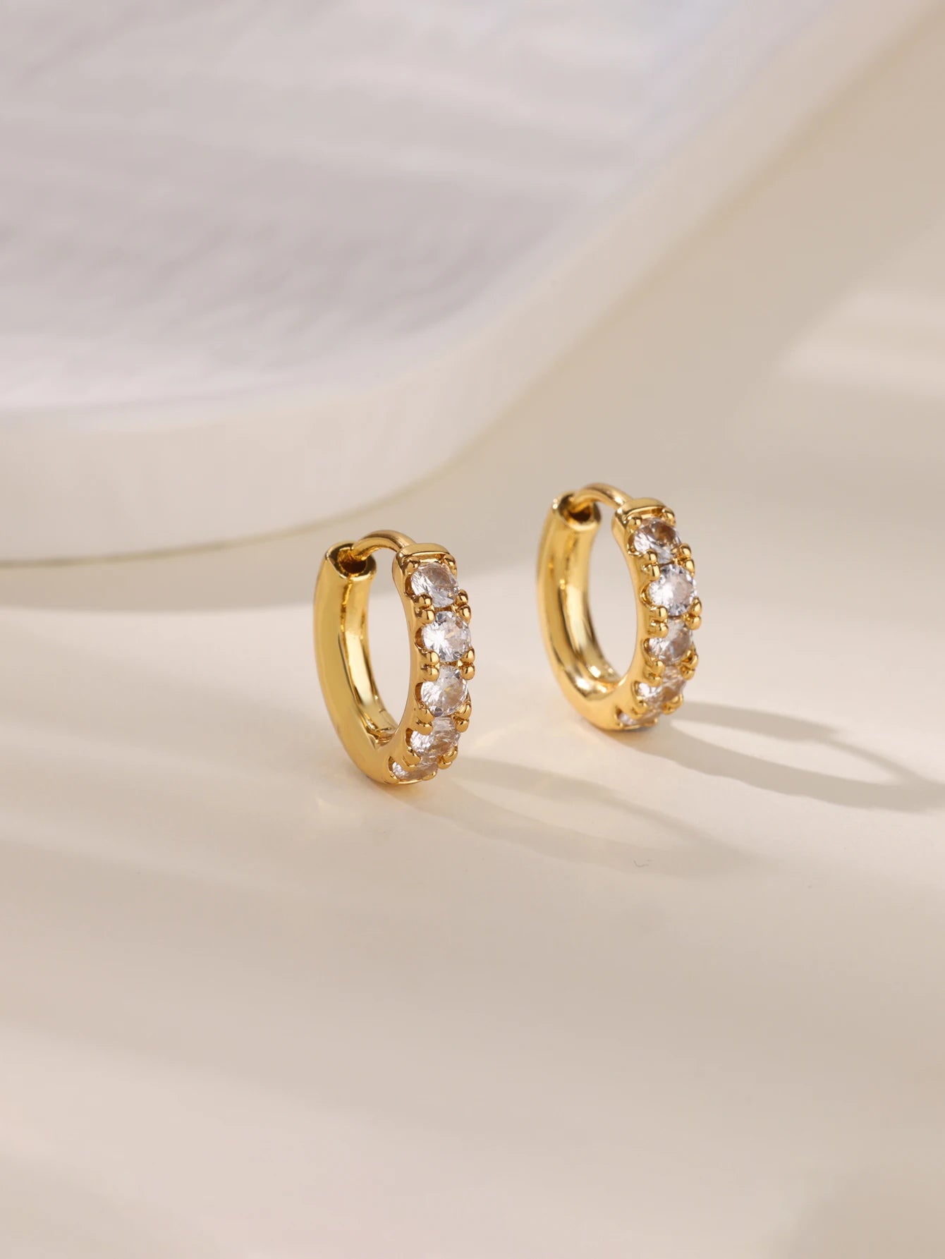 Vintage Seestern Muschel Creolen für Damen Goldfarben Edelstahl Ozean Muschel Ohrring Wasserdichter Hochzeitsschmuck Geschenk
