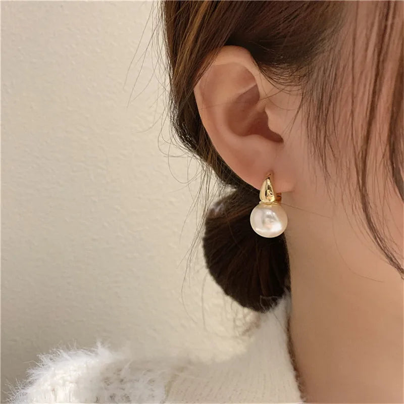Pendientes de aro con perlas de color plateado para mujer, aretes minimalistas de color dorado, joyería de moda para bodas, Dropshipping