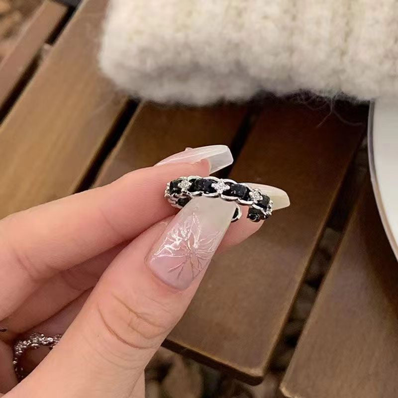 Unregelmäßiger schwarzer Zirkonring im Nischen-Design, verstellbarer offener Ring im Dark-Punk-Stil für Herren und Damen