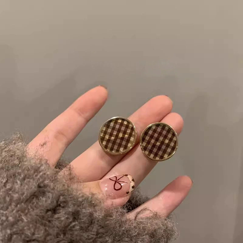 Vintage Bernstein Katzenaugen Ohrstecker für Frauen, zierliche goldfarbene Harz-Kugelohrringe, luxuriöser minimalistischer Brautschmuck als Geschenk
