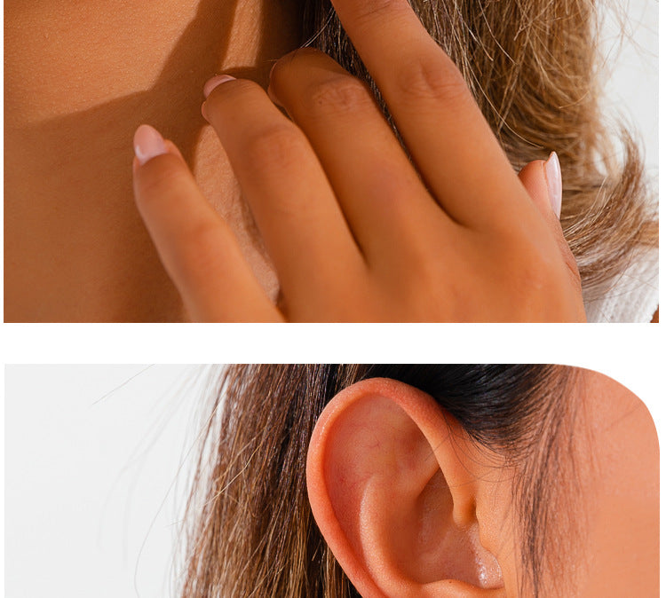 European And American Minimalist Glossy Heart-shaped Stainless Steel Earrings For Women. Light Luxury Minimalist Style. Exaggerated Heart-shaped Earrings. Versatile Accessories.