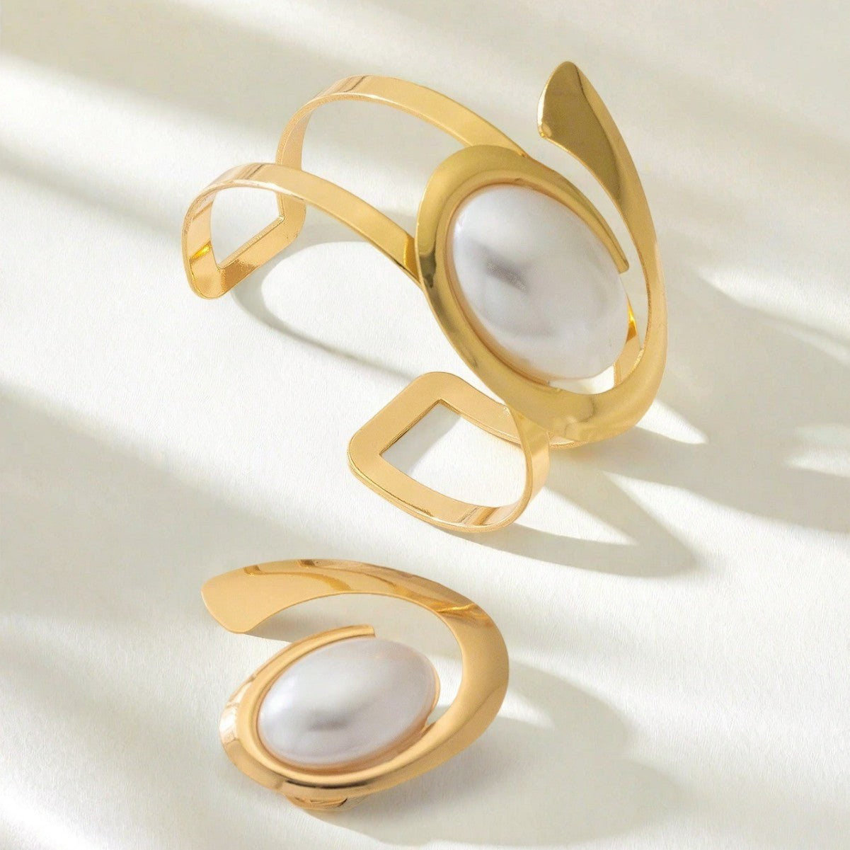 Women's Fashion Bracelet And Ring Set