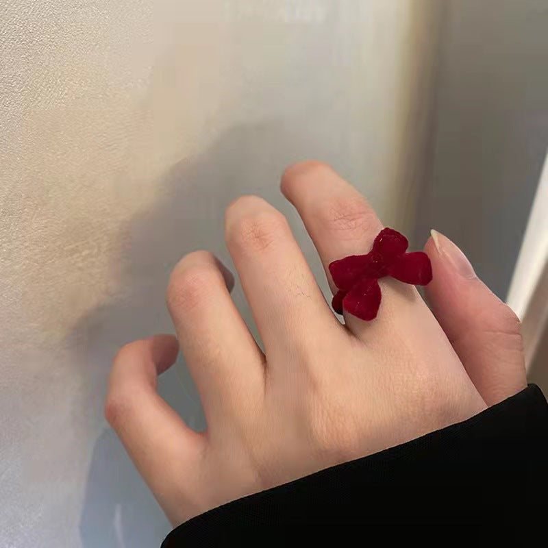 Vintage Burgunderrot beflockter Schleifen-Offenring, Süßes Mädchen Ästhetik Nischen-Design Verstellbarer Fingerring