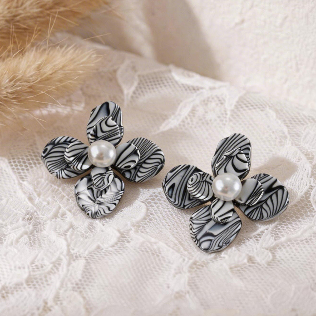 Retro Harz Blumen Ohrstecker