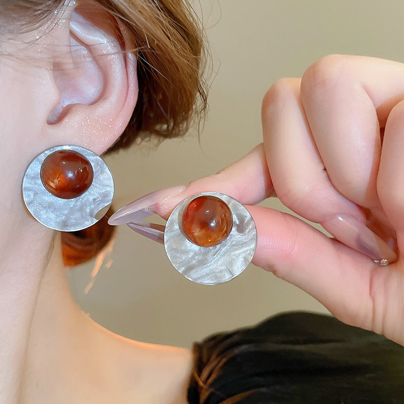 Maillard-Stil Vintage Runde Ohrringe für Frauen, Unregelmäßige Silber Textur Braune Harz Ohrstecker, Retro Luxus Geometrischer Ohrschmuck für den täglichen Weg zur Arbeit und Party