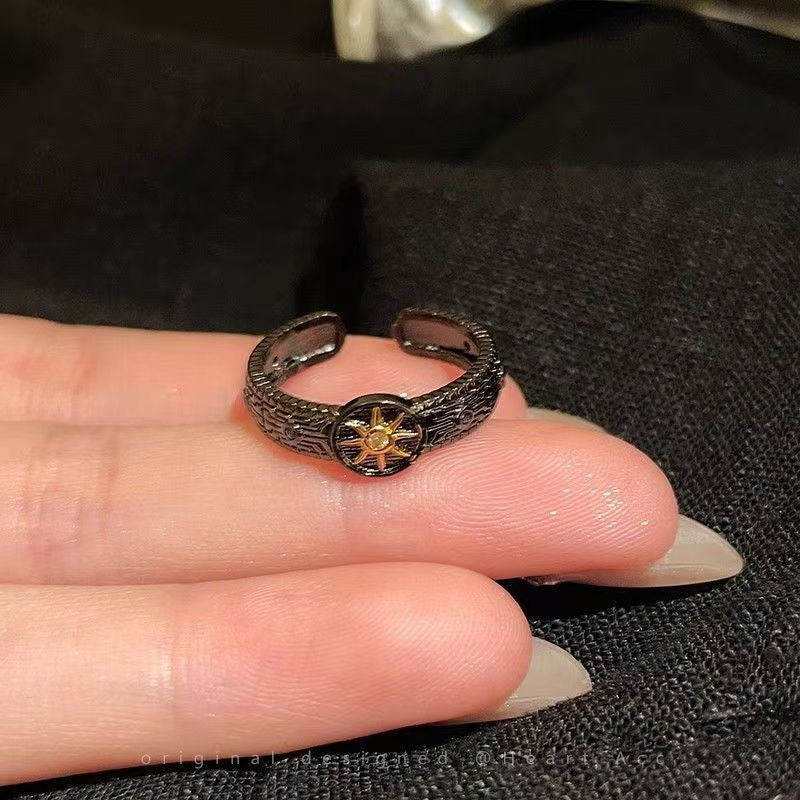 Vintage Schmetterlingsring mit Mondstein, Antik vergoldeter verstellbarer Statement-Ring für Damen