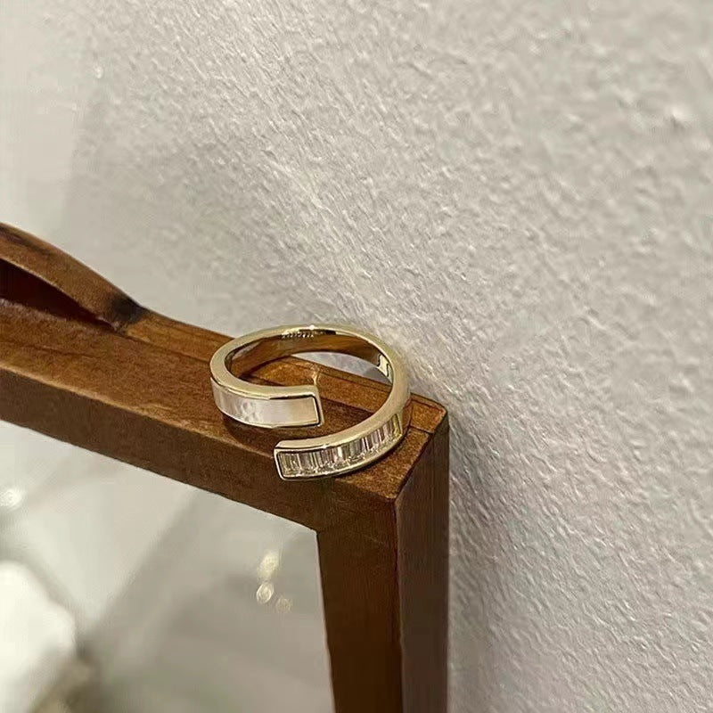 Elegantes, modisches Ringdesign für Damen
