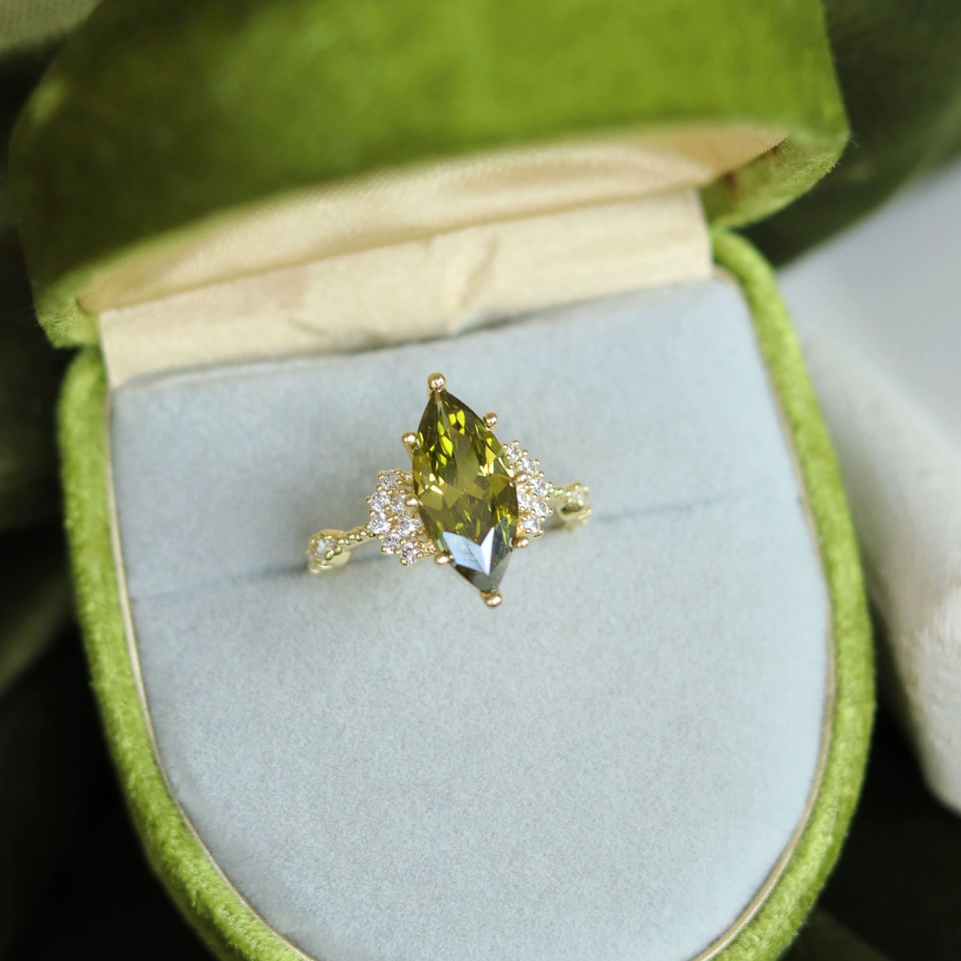 Legierung Galvanisierter Vintage Ovaler Offener Ring, Unisex-Schmuck