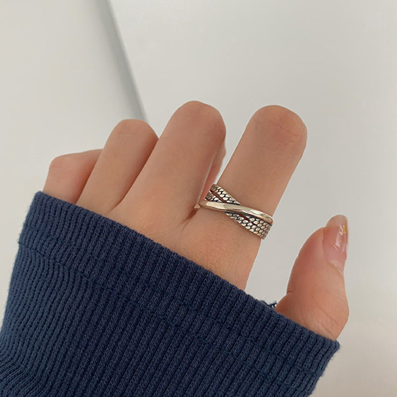 Ring aus 925er Sterlingsilber mit gedrehter Kette und offener Form