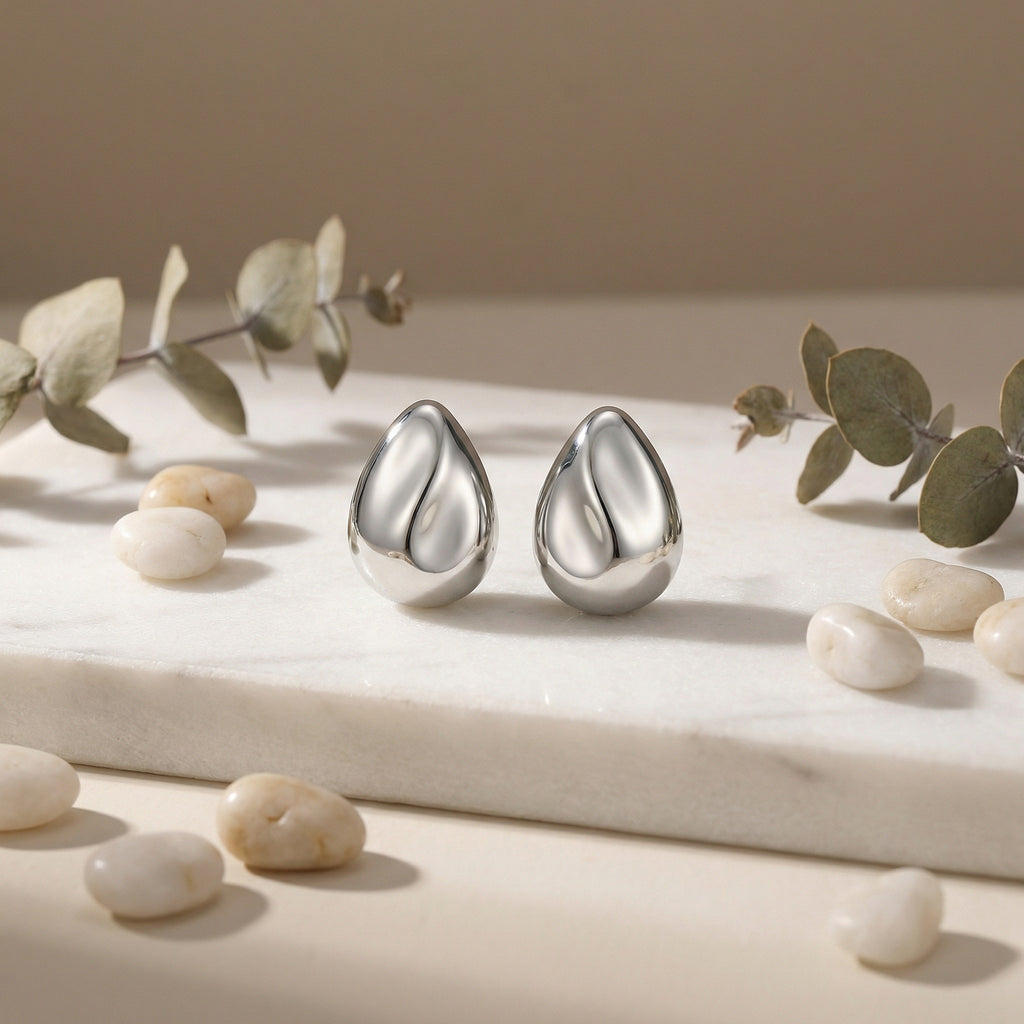 925 Sterling Silver Minimalist Polished Silver Teardrop Stud Earrings with Sculptural Wave Detail