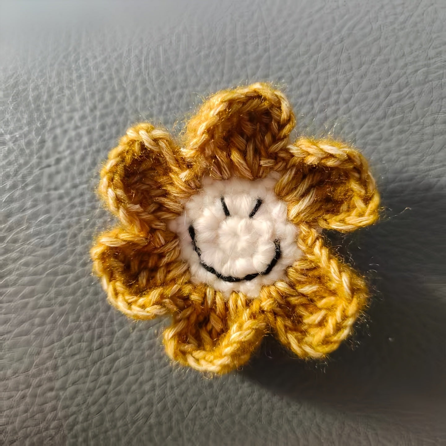 Knitted brooch-Flower style-Olive green-1 piece