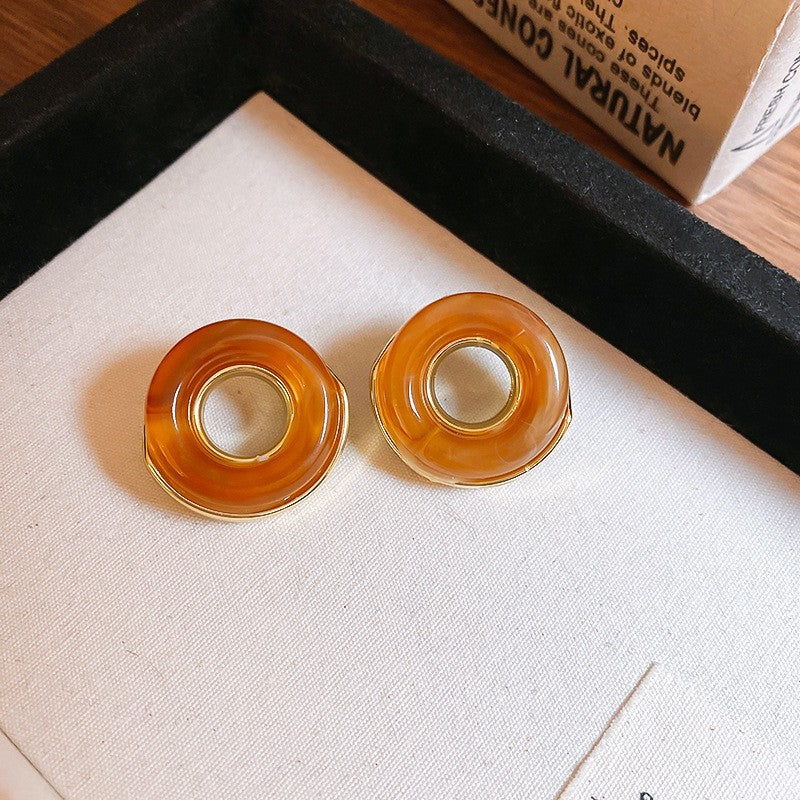 Vintage Bernsteinfarbene Harz-Goldohrstecker für Damen, unregelmäßige quadratische Harz- und Goldfarbene Knopf-Ohrringe, 2026 Maillard Stil, leichter Modeschmuck