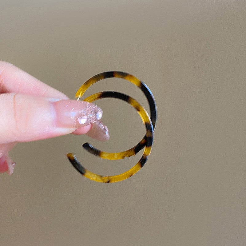 Handgefertigte Maillard-Ästhetik Ohrringe, Unregelmäßige Silberfarbene Braune Harz Kreis Ohrstecker, Retro Minimalistischer Geometrischer Ohrschmuck, Einzigartiges Geschenk für Frauen