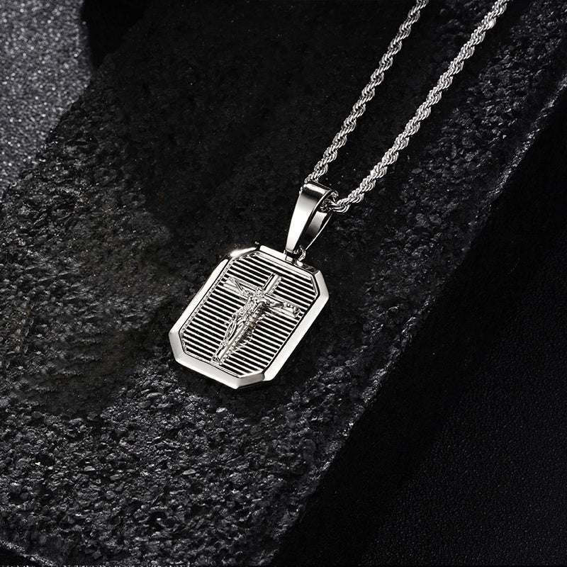 Niche Cross Necklace 18k Gold-plated High-end Cross Pendant Square Design