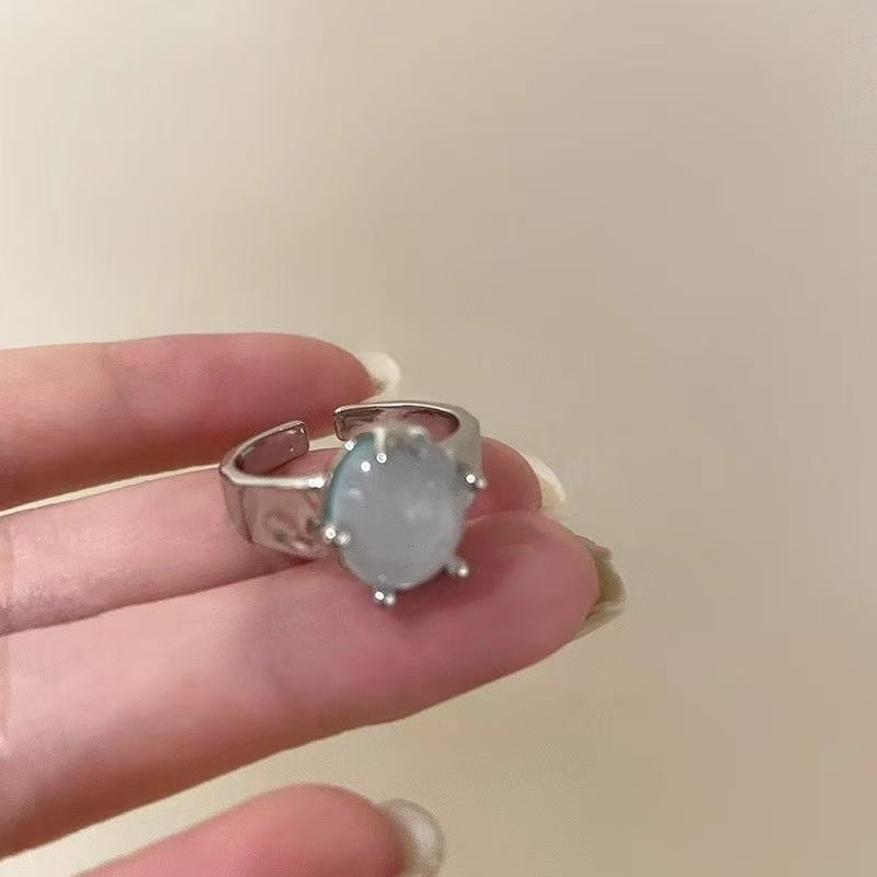 Einfacher silberner Sternring für Frauen, leichter Luxus, minimalistischer Zeigefingerring, modischer Persönlichkeitsschmuck Großhandel