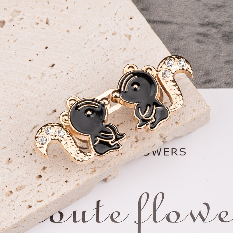Nail-free squirrel waist buckle-white-alloy-1 pair