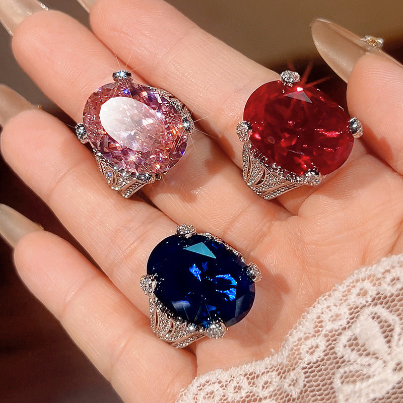 Neuer Modering mit bunten Edelsteinen, blauem und rotem Korund, rosafarbenem Diamant-Inlay, stilvoller High-End europäischer und amerikanischer Stil für Damen