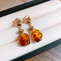 Vintage Amber Resin Gold Stud Earrings For Women, Irregular Square Resin & Gold Tone Button Earrings, 2026 Maillard Style Lightweight Fashion Jewelry