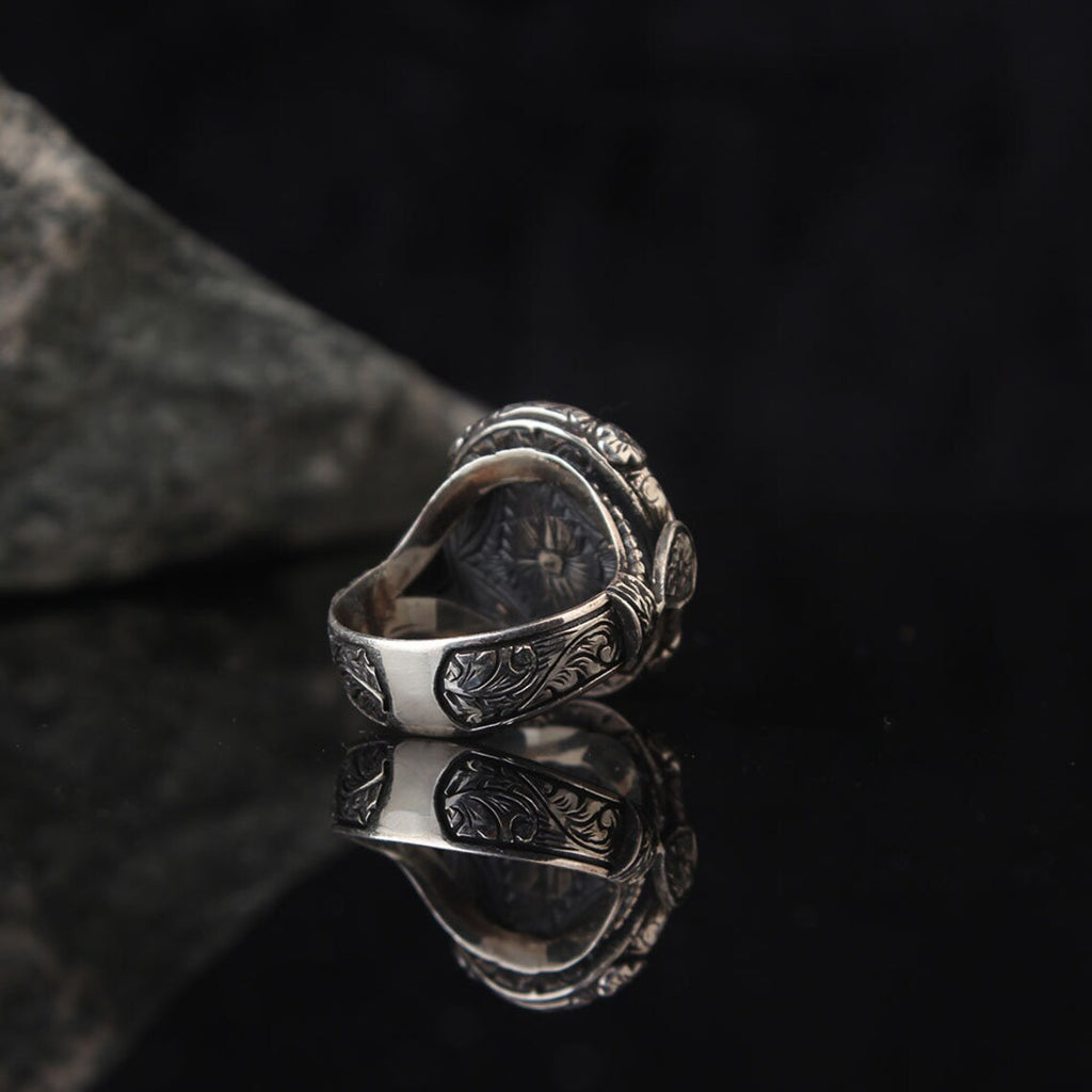 Fashionable Punk Carved Vintage Ring For Men With Black Gemstones