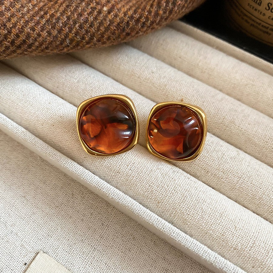 Vintage Bernsteinfarbene Harz-Goldohrstecker für Damen, unregelmäßige quadratische Harz- und Goldfarbene Knopf-Ohrringe, 2026 Maillard Stil, leichter Modeschmuck