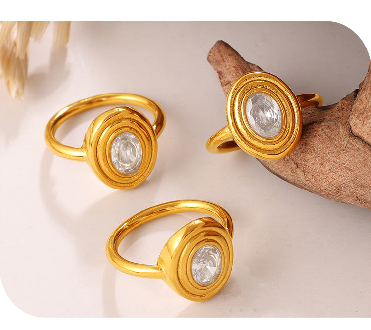 European And American Cross-border Vintage Luxury Oval White Diamond Ring, With A Sophisticated And Niche Design, In Gold Finger Ring Accessory.